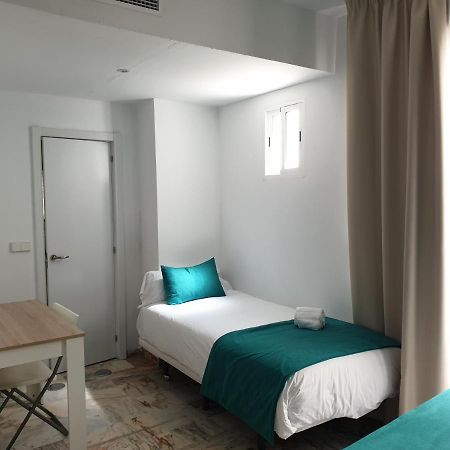 Apartamentos Dona Lola Sevilla Buitenkant foto