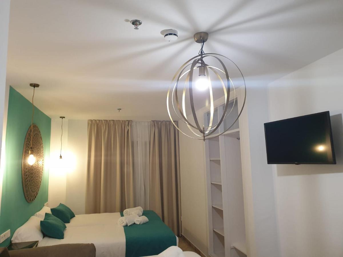Apartamentos Dona Lola Sevilla Buitenkant foto