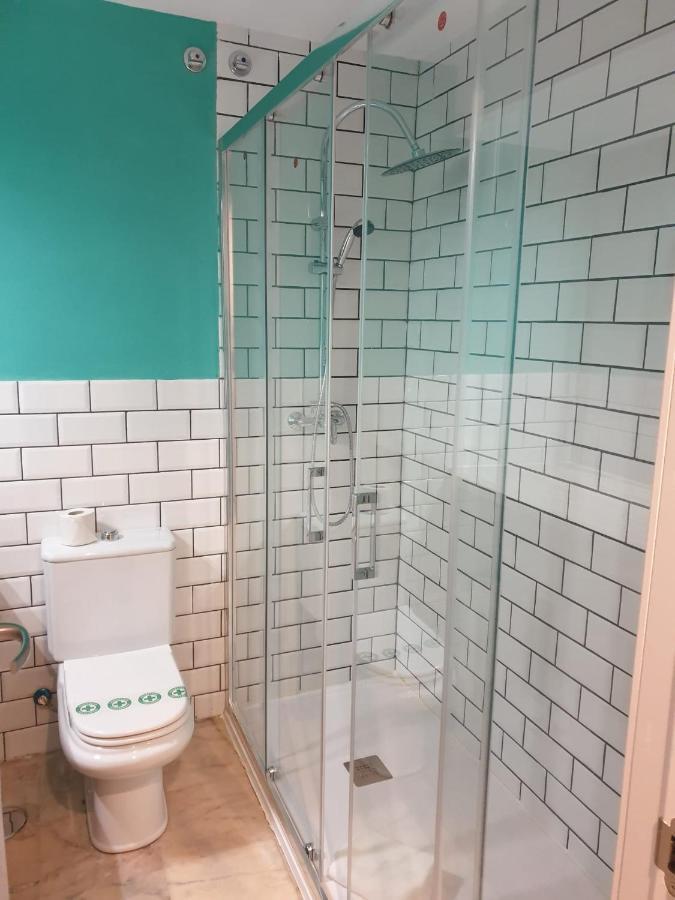 Apartamentos Dona Lola Sevilla Buitenkant foto