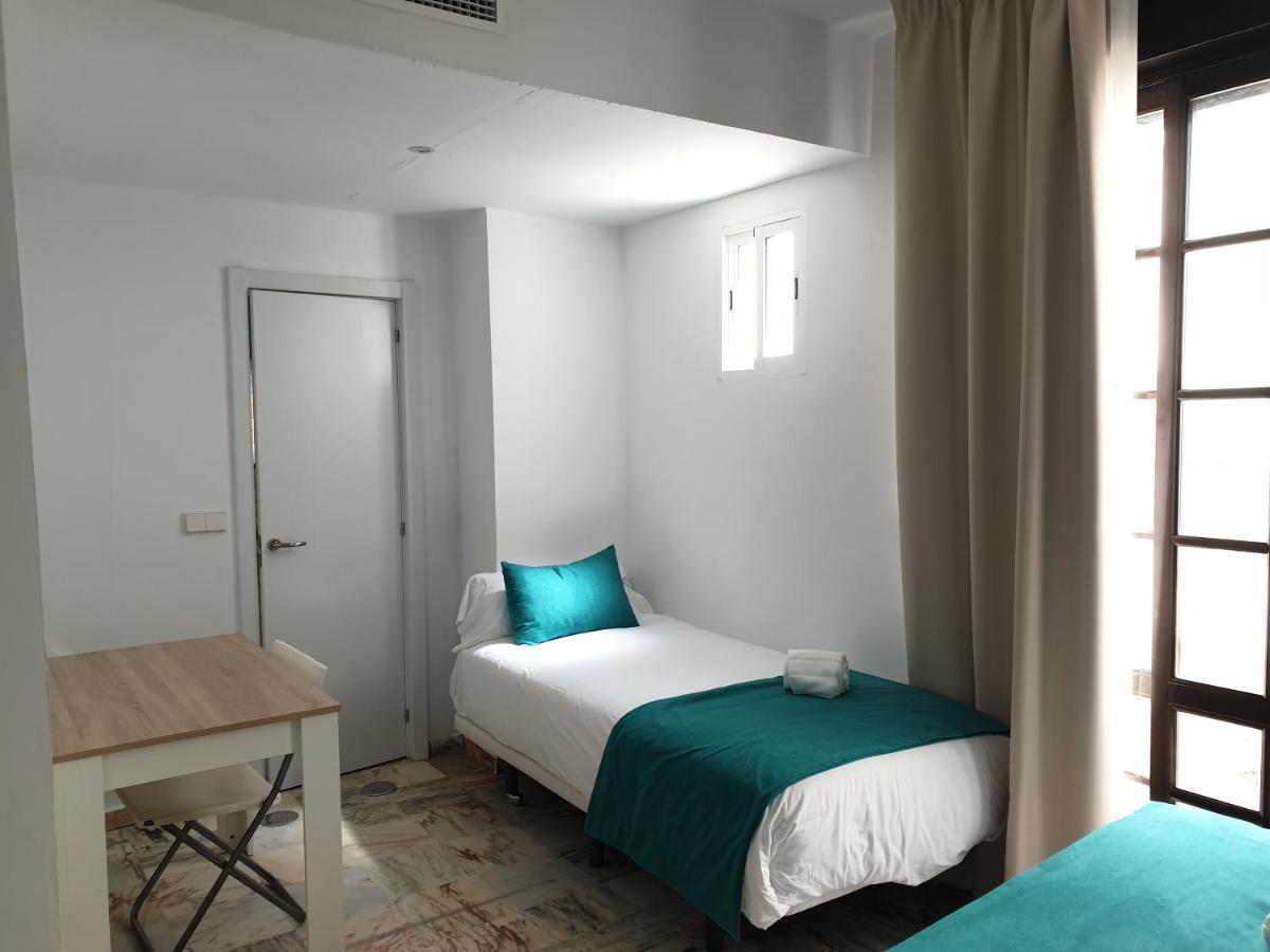 Apartamentos Dona Lola Sevilla Buitenkant foto