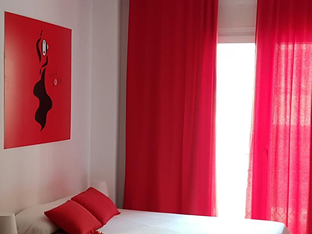 Apartamentos Dona Lola Sevilla Buitenkant foto